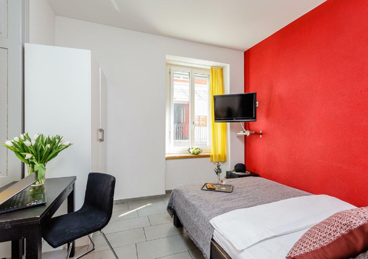 Swiss Star West End - Contactless Self Check-In Apartment Zurich Bagian luar foto